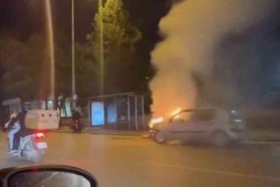 Bursa’da otomobil alevlere teslim oldu