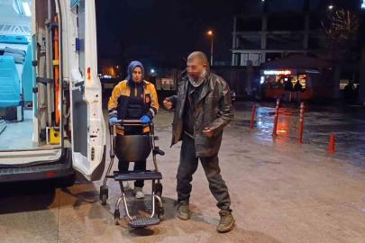 Bursa’da otomobiller kafa kafaya çarpıştı: 3 yaralı