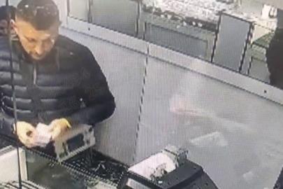 Bursa’da sahte altın vurgunu: Kuyumcuları dolandırdılar, kameralara yakalandılar