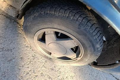 Büyükdere-Doğançayır yolundaki çukur trafiği tehlikeye atıyor