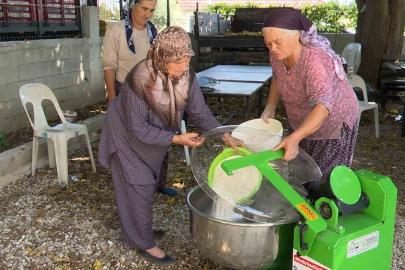 Büyükşehir 2025 yılında binlerce üreticiye ekipman desteği verdi