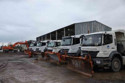 Büyükşehir kar mesaisine hazır: 49 araç ve 98 personel teyakkuza geçti