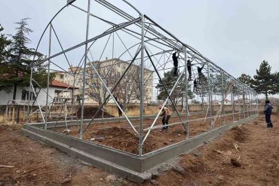 Büyükşehir’den Bünyan’a 460 bin TL’lik tarımsal hamle: akıllık sera eğitime açıldı