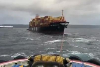 Çanakkale Boğazı’nda konteyner gemisi makine arızası yaptı