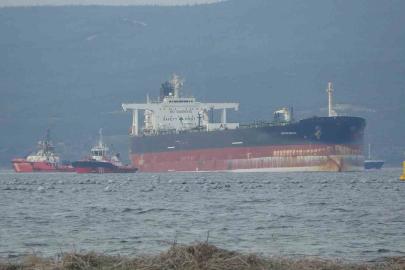 Çanakkale Boğazı’ndan geçen tanker jeneratör arızası yaptı