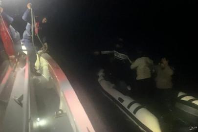 Çanakkale’de arızalanan lastik botla sürüklenen 8 kaçak göçmen kurtarıldı