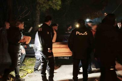 Çarşı ve Mahalle Bekçisi otomobilinde silahla vurulmuş halde bulundu