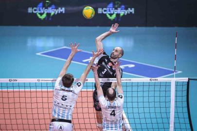 CEV Şampiyonlar Ligi: Halkbank: 2 - Knack Roeselare: 3