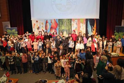 Çocuklar Yalçın Başkan’ın karne hediyesi ile eğlendi