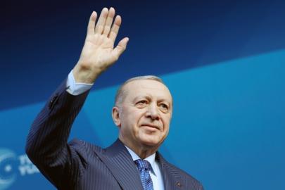 Cumhurbaşkanı Erdoğan: "Bizimle laf değil eser, hizmet yarıştırın"