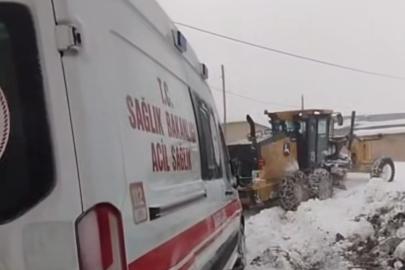 Darende Belediyesi’nin karla mücadele çalışmaları kesintisiz sürüyor