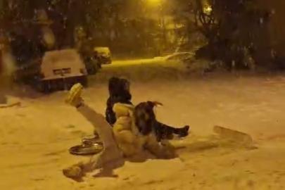 Darende’de kar yağışıyla gelen eğlence