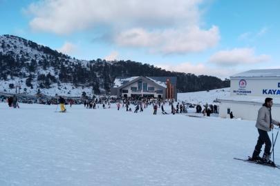 Denizli Kayak Merkezi yeni sezonda ziyaretçi akınına uğradı