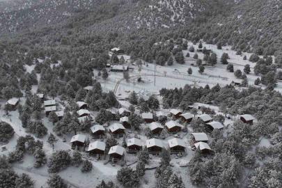 Denizli teleferikte yeni dönem kar manzarasıyla başlıyor