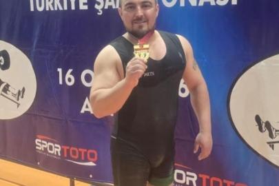 Denizlili halterci Hakan Dağ Türkiye şampiyonu