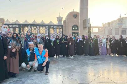 Denizlili kadın umreciler Ravza’daki dualarla buluştu