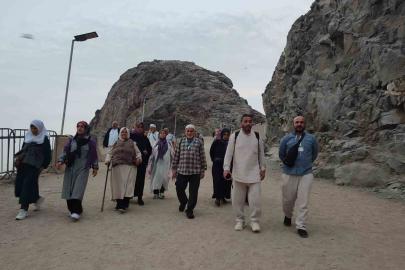 Denizlili umreciler Hira Nur Dağında manevi iklimi yaşadı