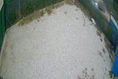 Direksiyon hakimiyetini kaybeden sürücü ölümden böyle döndü