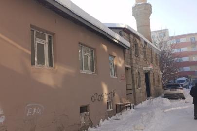 Diyadin merkez camii abdesthanesi bakımsızlığı ile tepki çekiyor