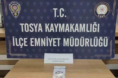 Durdurulan araçta uyuşturucuyla yakalanan bir şüpheli tutuklandı