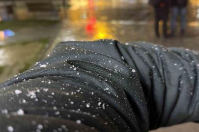 Düzce’de beklenen kar yağışı başladı