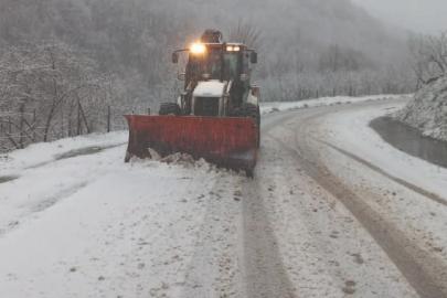 Düzce’de kapanan 65 köy yolu ulaşıma açıldı
