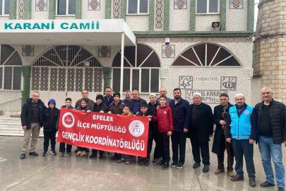 Efeler’de her yaştan vatandaş sabah namazında bir araya geldi