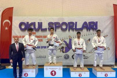 Eğitimle sporu birleştirdi, Türkiye ikinciliğine ulaştı