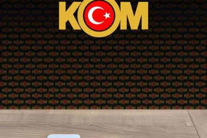 Ehliyet sınavında kopya düzeneğiyle yakalandılar