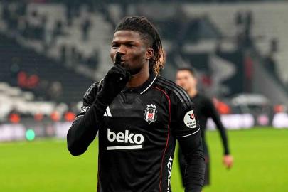 El Bilal Toure, ligde 5. golünü attı