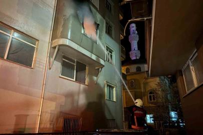 Elektrikli soba yangına neden oldu: Daire alev alev yandı