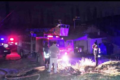 Emet’te ahşap evde çıkan yangın büyümeden söndürüldü