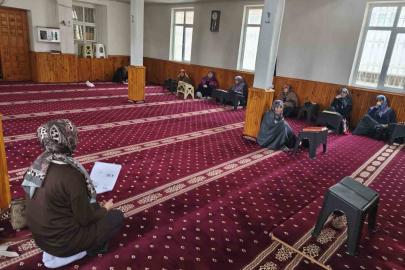 Emet’te "Şiddetin Türleri ve Sosyal Hizmetlerin Çalışmaları" konulu bilgilendirme etkinliği