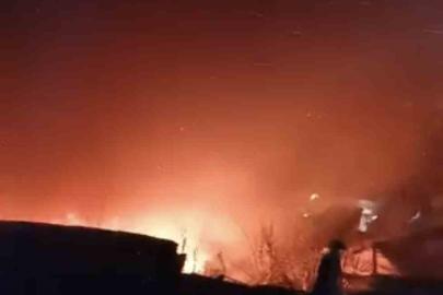 Erbaa’da müstakil ev çıkan yangında küle döndü: Yanan evden son anda çıktılar