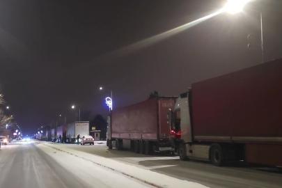 Erzincan-Sivas karayolu çığ nedeniyle bir süre ulaşıma kapandı