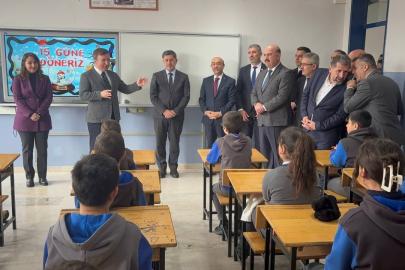 Erzincan Valisi öğrencilere Ergan Dağı’nda kayak ve köfte ekmek sözü verdi