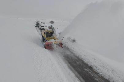 Erzincan’da kar ve tipi: 328 köy yolu ulaşıma kapandı