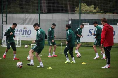 Esenler Erokspor, Antalya’daki devre arası çalışmalarını tamamladı