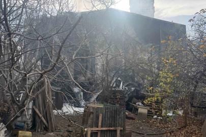 Esenyurt’ta korkutan depo yangını: Dumanlar metrelerce yükseldi