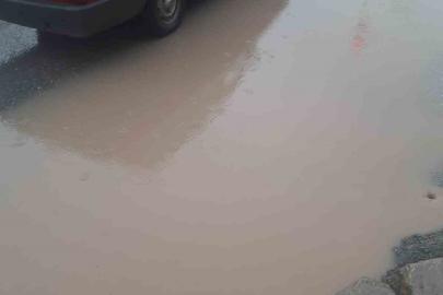 Eskişehir’de sağanak yolları göle çevirdi