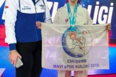 Eskişehir’den katıldığı karate şampiyonasında Türkiye 3’üncüsü oldu