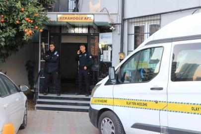 Evi teslim etmeyen müteahhidin oğlunu öldürüp yaşamına son verdi