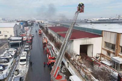 Fabrika yangını havadan görüntülendi