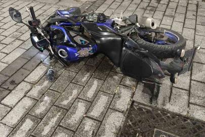 Fatih’te önce iş yerlerine ateş açtılar sonra polise silah doğrulttular