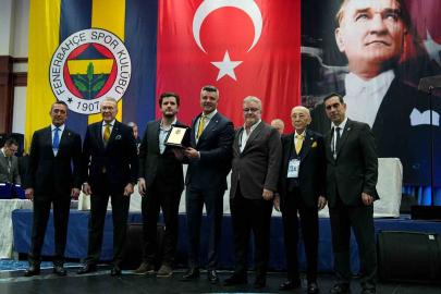 Fenerbahçe’den, Ali Şen’e 50. yıl plaketi