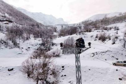 Fırat EDAŞ son yılların en sert kışında Tunceli’de sahada