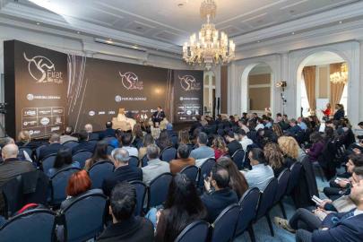 Fırat Life Style, 10 milyar dolarlık hacmi geride bıraktı