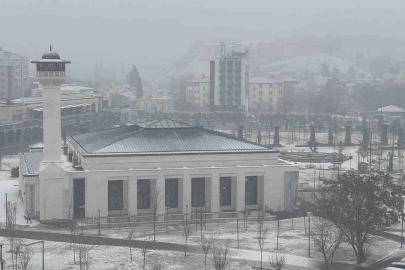 Gaziantep’te beklenen kar yağışı etkisini göstermeye başladı