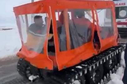 Gaziantep’te düşük riski olan hamile kadın paletli kar aracıyla kurtarıldı