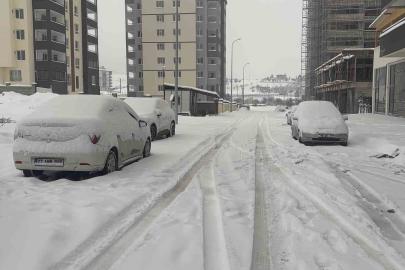 Gaziantep’te kar yağışı devam ediyor